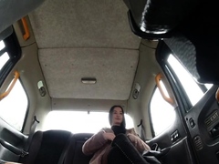 Girl Fucks In A Taxi Without Restraint